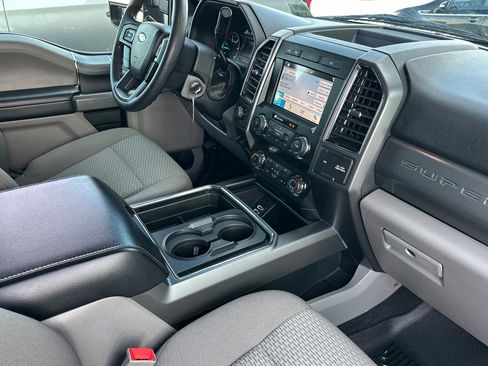 Used 2019 Ford F250 XLT w/ XLT Premium Package image 15