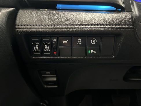 Used 2024 Honda Odyssey Elite image 25