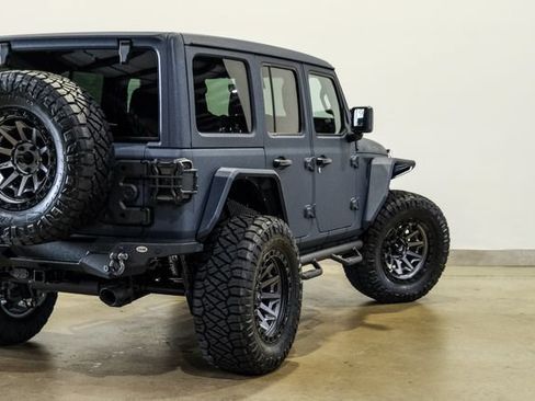 Used 2024 Jeep Wrangler Unlimited Rubicon w/ Technology Group AWD/4WD image 41