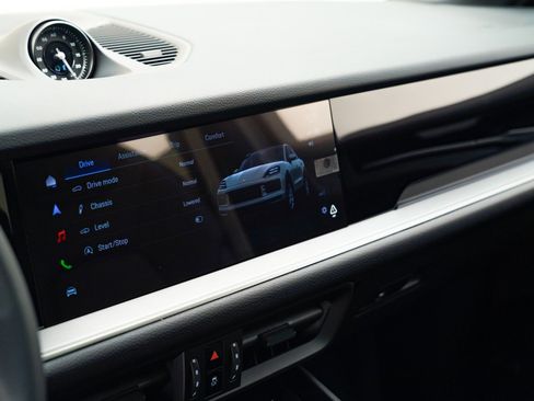 New 2026 Porsche Cayenne Coupe image 28