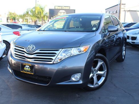 Used 2009 Toyota Venza image 2