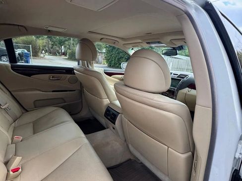 Used 2008 Lexus LS 460 RWD image 19