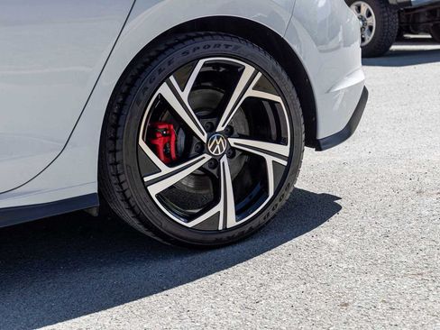 Used 2025 Volkswagen GTI SE FWD image 8