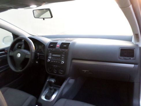 Used 2006 Volkswagen Rabbit image 9