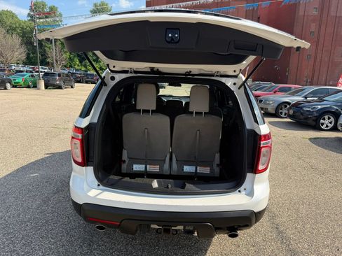 Used 2014 Ford Explorer XLT AWD/4WD image 8
