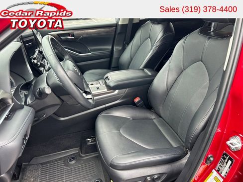Used 2022 Toyota Highlander Limited AWD/4WD image 11