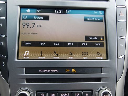 Used 2017 Lincoln MKZ Select w/ Technology Package image 32