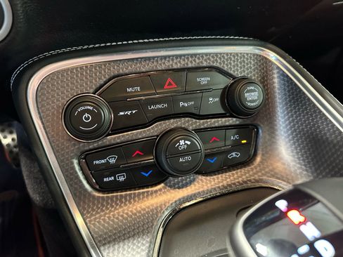 Used 2018 Dodge Challenger SRT Hellcat image 36