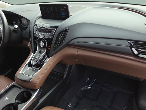 Used 2025 Acura RDX SH-AWD w/ Technology Package image 17