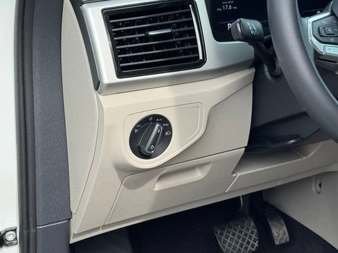 Certified 2023 Volkswagen Atlas SE AWD/4WD image 36