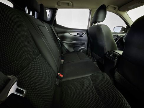 Used 2019 Nissan Rogue Sport S image 25