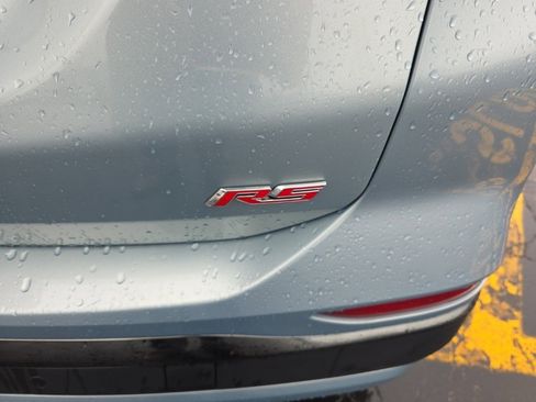 Used 2022 Chevrolet Equinox RS w/ LPO, Floor Liner Package image 5