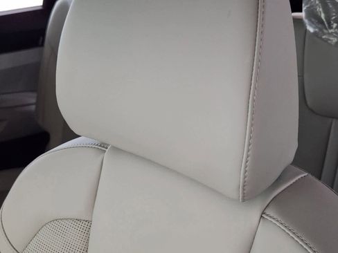 New 2026 Kia Sorento EX image 12