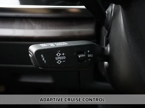 Used 2023 Audi Q8 Prestige AWD/4WD image 6