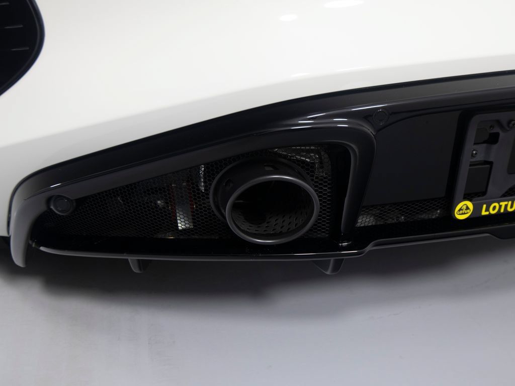 Used 2025 Lotus Emira RWD image 50
