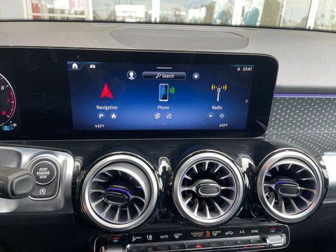 Used 2024 Mercedes-Benz GLB 250 image 23