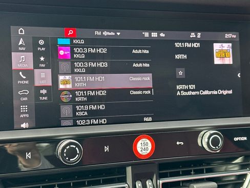 Used 2025 Porsche Macan S image 18