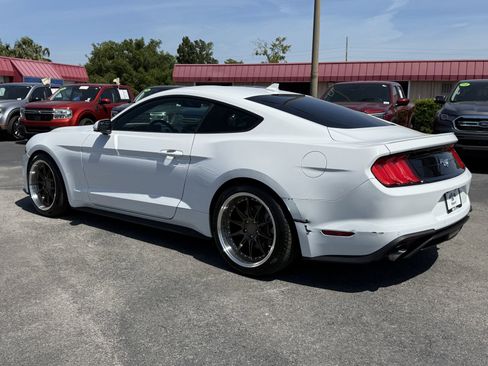 Used 2022 Ford Mustang Premium RWD image 6
