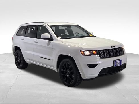 Certified 2021 Jeep Grand Cherokee Laredo X AWD/4WD image 19