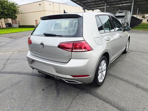 Used 2018 Volkswagen Golf SE image 5