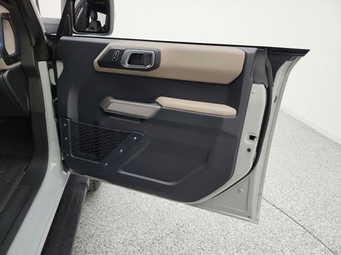 Used 2023 Ford Bronco Wildtrak AWD/4WD image 19