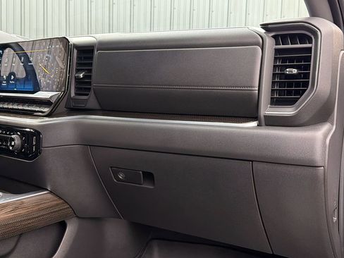 Used 2026 Chevrolet Silverado 1500 LT Trail Boss AWD/4WD image 39