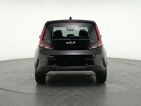 Used 2025 Kia Soul LX w/ LX Technology Package FWD image 7