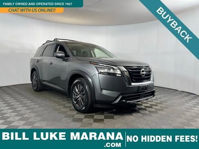 Used 2022 Nissan Pathfinder SV w/ SV Premium Package