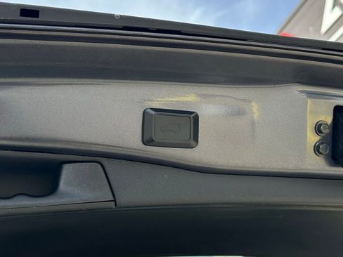 Used 2020 Toyota RAV4 XLE Premium image 24