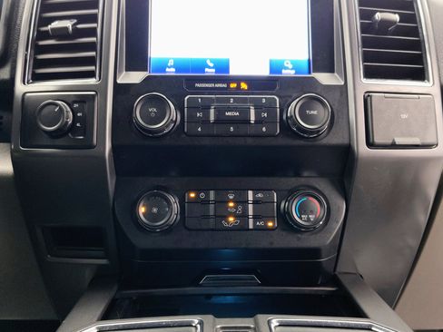 Used 2020 Ford F150 XLT image 36