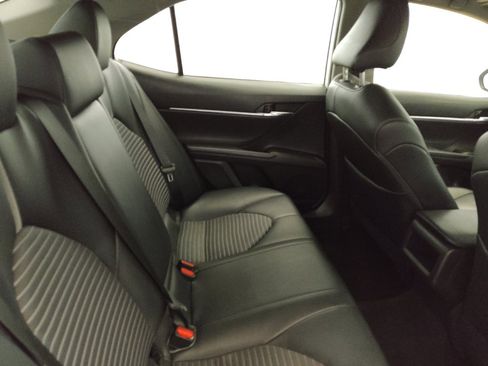 Used 2023 Toyota Camry SE FWD image 19