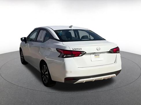 Used 2025 Nissan Versa SV FWD image 14