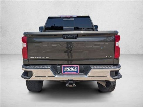 Used 2022 Chevrolet Silverado 2500 LTZ AWD/4WD image 6