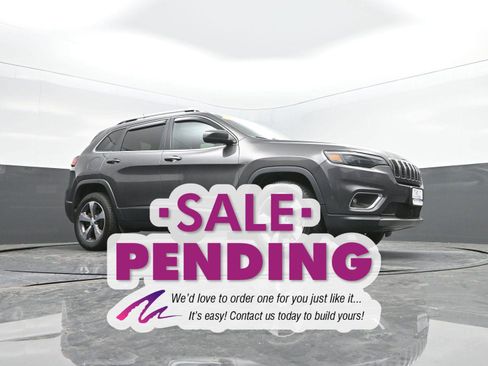 Used 2019 Jeep Cherokee Limited w/ Luxury Group image 36