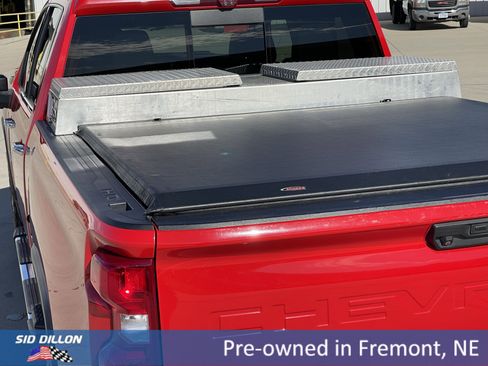 Used 2022 Chevrolet Silverado 2500 LTZ w/ LTZ Plus Package image 16