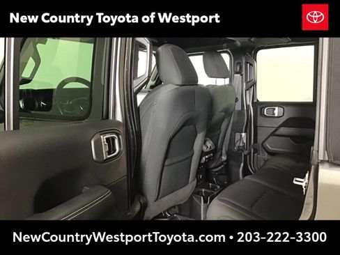 Used 2021 Jeep Wrangler Unlimited Sahara image 19