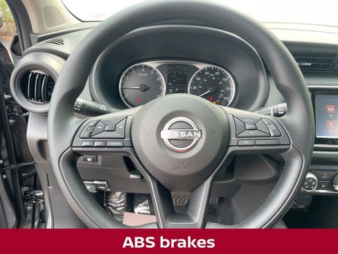 New 2025 Nissan Kicks Play S image 26