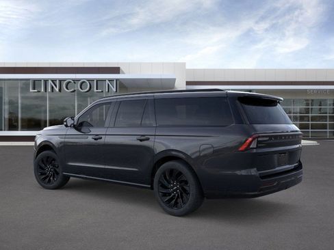 New 2026 Lincoln Navigator L Reserve w/ Jet Appearance Package AWD/4WD image 4