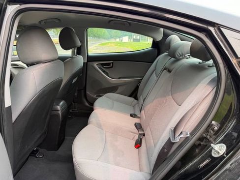 Used 2013 Hyundai Elantra GLS w/ Preferred Pkg FWD image 8