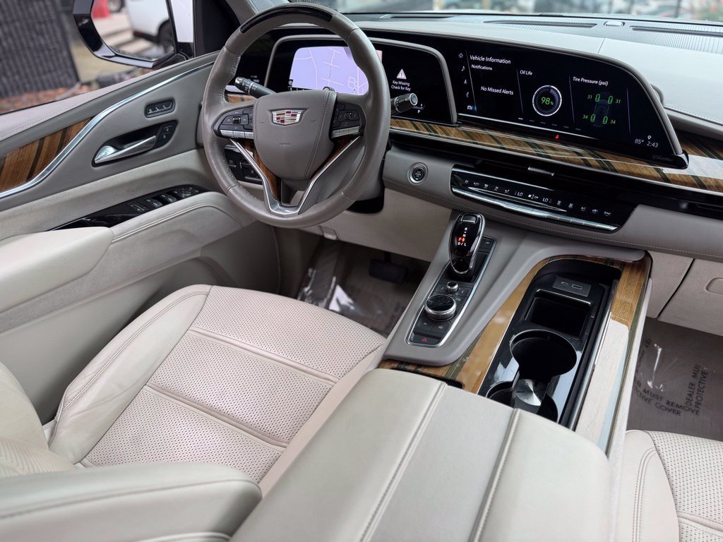Used 2021 Cadillac Escalade Premium Luxury Platinum w/ LPO, Radiant Package AWD/4WD image 44