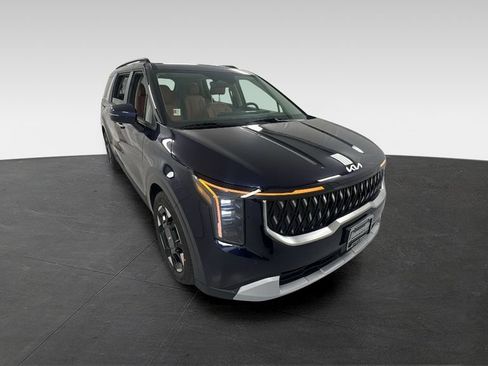 New 2026 Kia Carnival EX FWD image 1