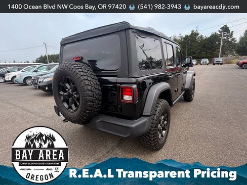 Used 2022 Jeep Wrangler Unlimited Sport AWD/4WD image 6
