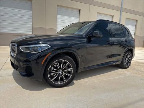 Used 2022 BMW X5 xDrive40i w/ M Sport Package AWD/4WD image 1