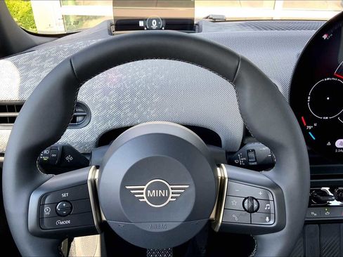 New 2026 MINI Cooper 2-Door Hardtop image 20