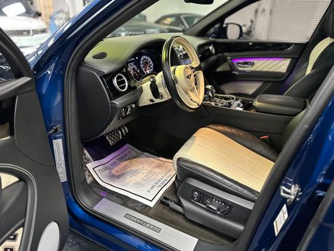 Used 2018 Bentley Bentayga image 15