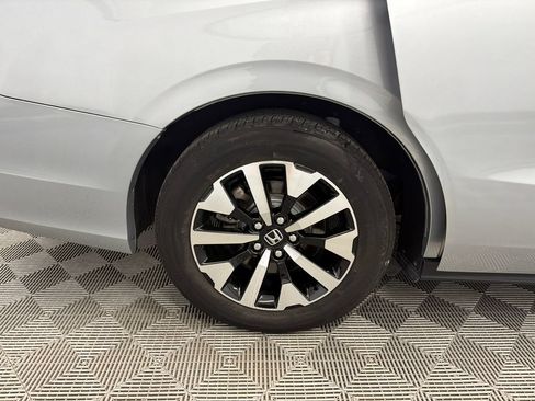 Used 2025 Honda Odyssey EX-L image 18