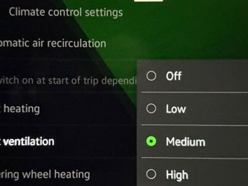 Used 2024 Volkswagen Golf R image 41