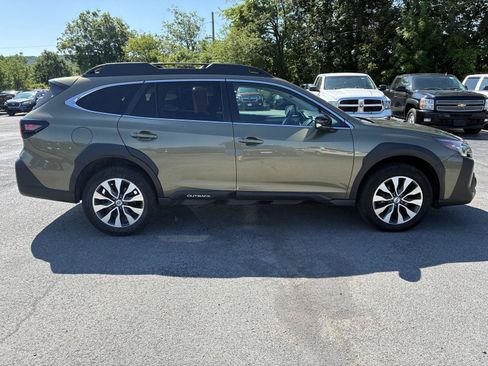 Used 2023 Subaru Outback Limited AWD/4WD image 13