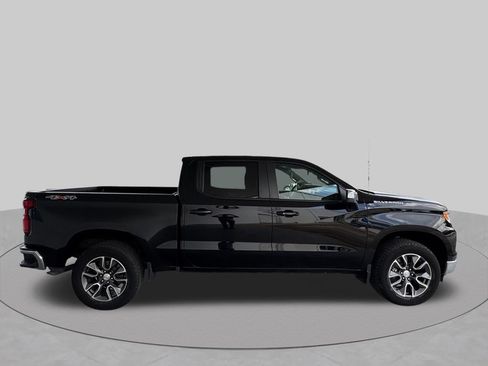 Used 2023 Chevrolet Silverado 1500 LT AWD/4WD image 7
