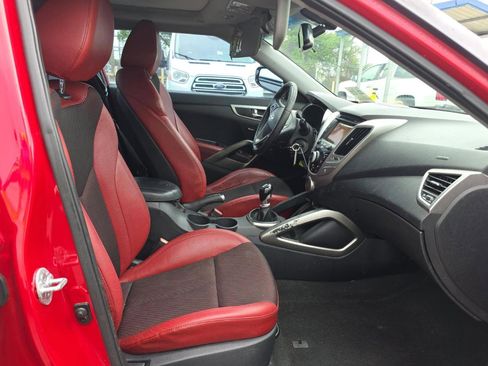 Used 2013 Hyundai Veloster W/ RED INTERIOR 2DR HATCHBACK w/ Style Pkg image 11